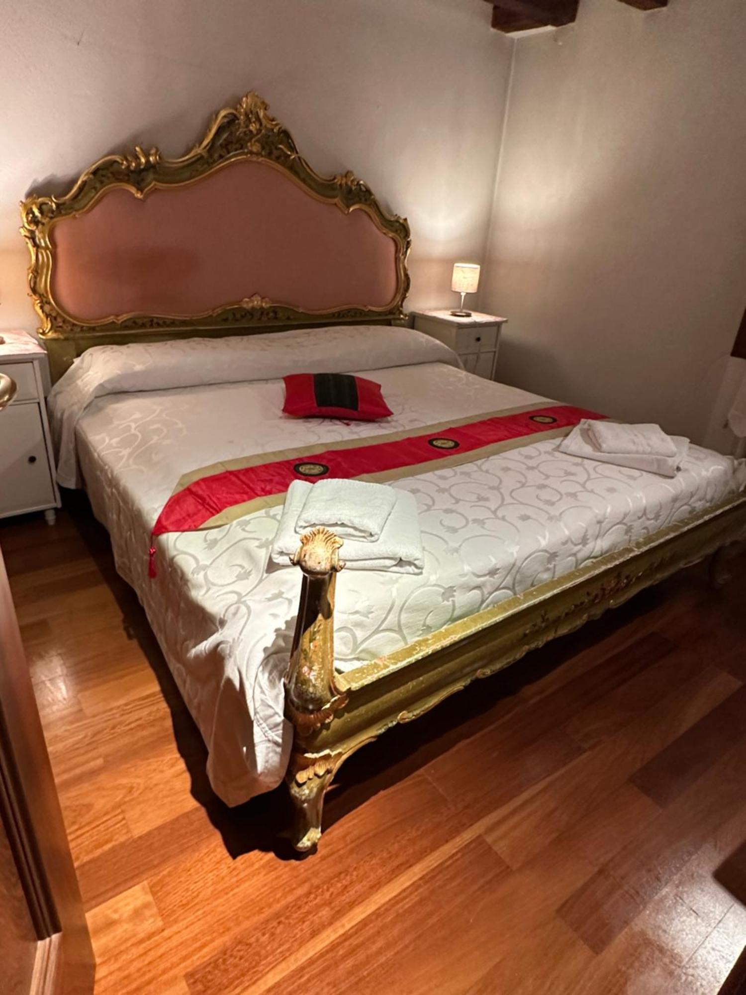 1 Ca'Del Traghetto Family Apartment Βενετία Εξωτερικό φωτογραφία
