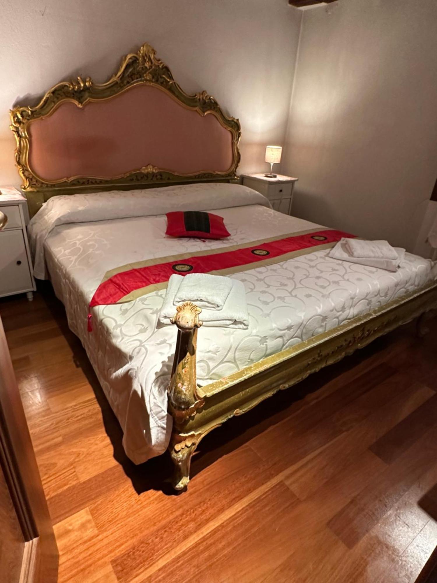 1 Ca'Del Traghetto Family Apartment Βενετία Εξωτερικό φωτογραφία